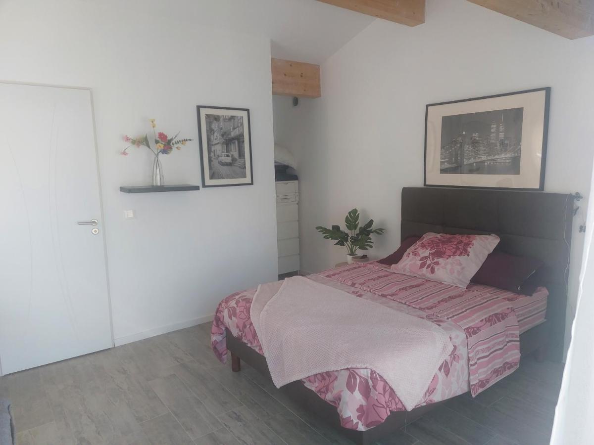 Chambre Climatisee A 20 Minutes De Bordeaux Bed & Breakfast Marcamps Exterior photo